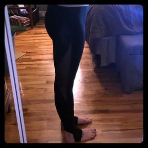 GAP Fit- MP- Black/Sheer Barre Leggings w/Stirrups